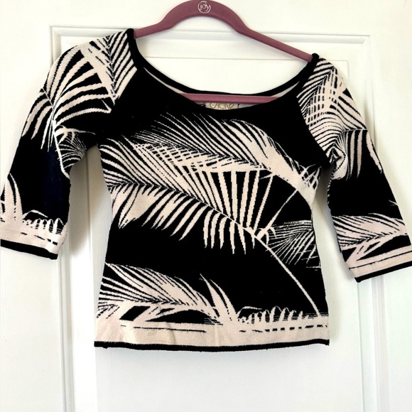 💥Cache Black and Cream Leaf Print Top - Picture 1 of 6